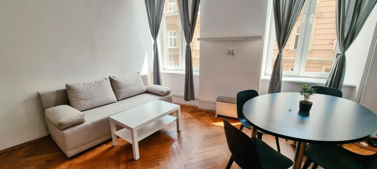 Batorego Apartment Krakow Luaran gambar